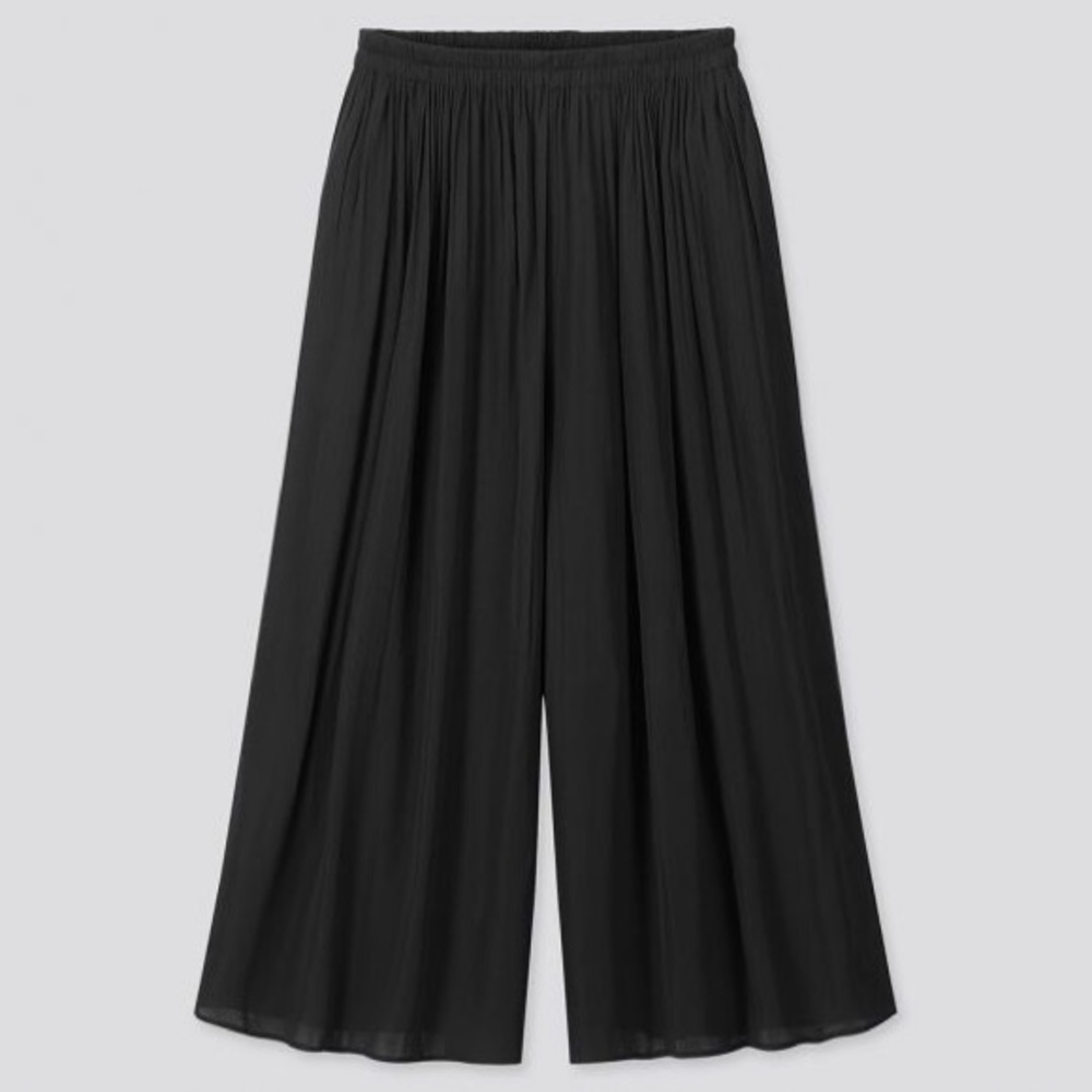 NWOT Uniqlo Airy Pleated Pants